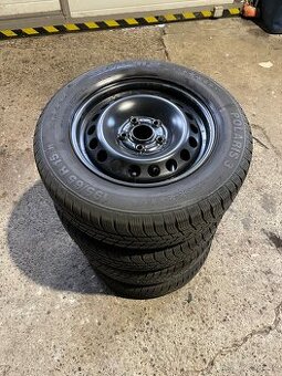 Plechové disky + zimní pneu Octavia II 195/65 r15