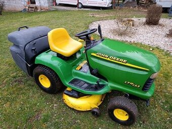 Zahradní traktor John Deere LTR 155