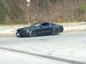 Ford mustang mk5