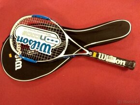 - NOVÁ – Tenisová raketa na tenis Wilson WRT5885003 - 1