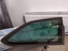 Škoda Octavia III combi pravé zadní okno