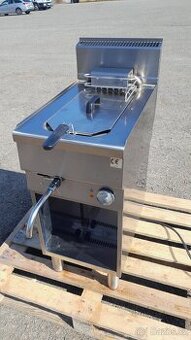 Elektrická fritéza Mareno FQE 41 na podestavbě. ( 9 kw )