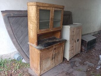 Starý nabytek