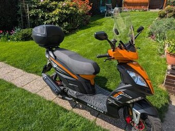 Maxon Blade 125 + kufr na helmu