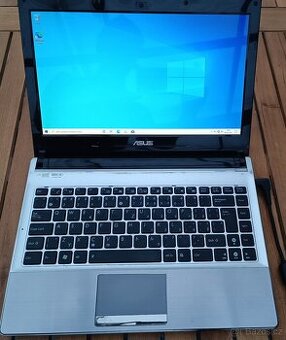 Asus U30J - Intel Core i5 M540 2.53GHz, 240GB SSD, 4GB RAM