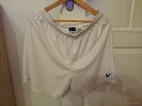 Kraťasy zn. Nike, vel. L, Dri-fit - 1