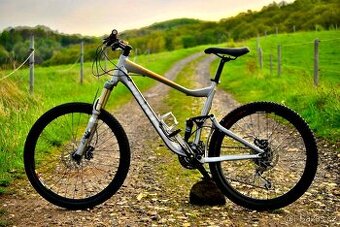 Celoodpružené kolo Giant Trance X2 po servisu