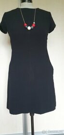 Massimo Dutti malé černé šaty vel 42 - 1