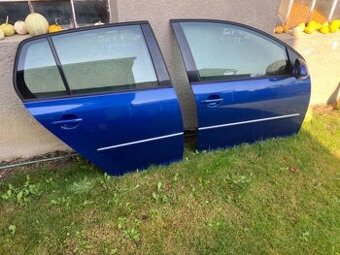 Dveře VW Golf V hatchback,cena za kus kompletních dve