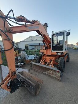 Kolový bagr Weimar M 700