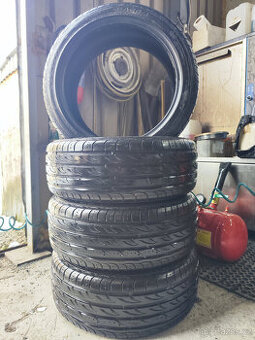 Letní pneu = 225/45 R18 = SYRON
