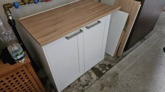 Skrinka Ikea