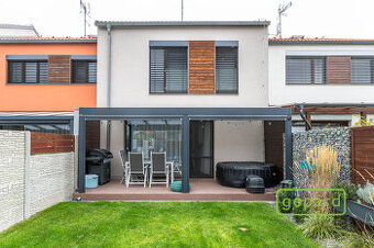 Prodej řadového rodinného domu 4+kk, 101,4 m2, zahrada, 2 pa