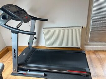 Běžecký pás BH Pioneer R7 barevný displej