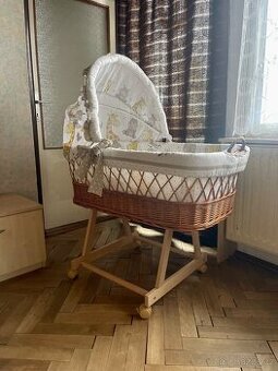Proutěný koš na miminko