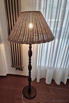 Prodám stojací lampu