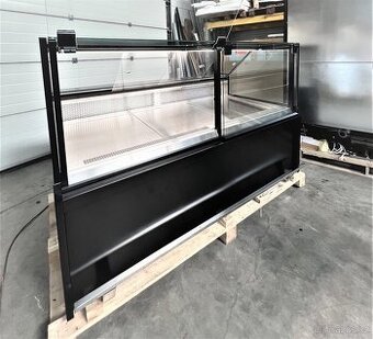 Chladící vitrína s hranatými skly 2,5m - 1
