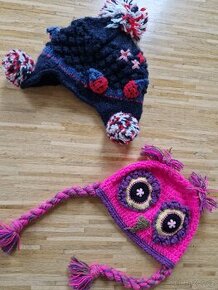 Zimní a podzimní čepice na holčičku