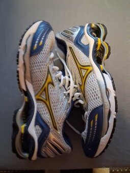 Tenisky MIZUNO vel.41