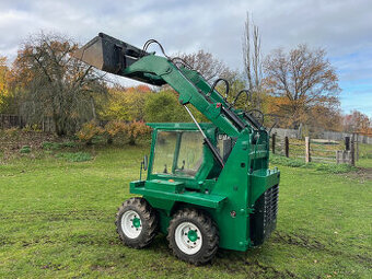 Smykový nakladač UNC 060