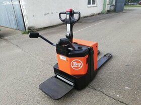 Ručně vedený nízkozdvižný vozík BT Toyota