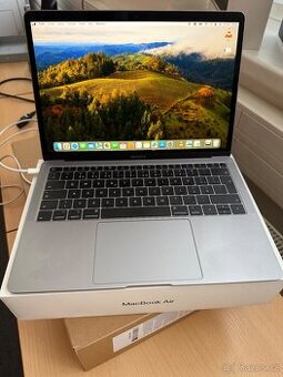 Apple Macbook air 13.3”, i5, 16GB RAM