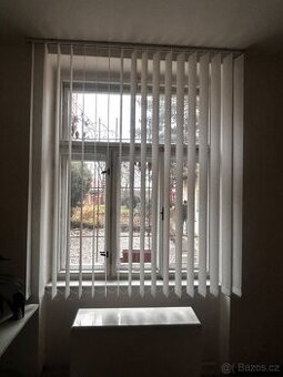 Vertikální žaluzie