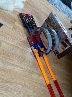 Dráha pro vystřelovací autíčka