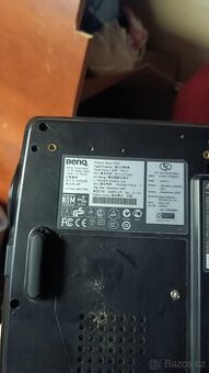 Funkční dataprojektor BENQ MP512