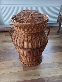 Proutěný koš na prádlo