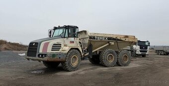 Hledáme zedníky, řidiče, pomocné pracovníky, sekretářku