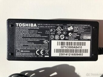 Originální nabíječi adaptér TOSHIBA - 1