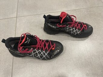 Dámské turistické boty, značka SALEWA