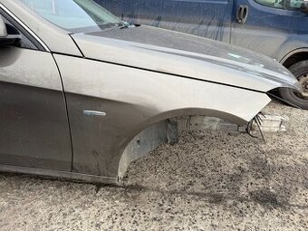 Pravy blatnik Mercedes E class W212