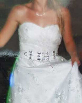 Svatební šaty postava cca 160 cm, lze opět prodloužit