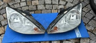 Ford Focus mk1 - přední světlomety