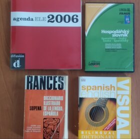Španělská korespondence a slovníky, učebnice aj.