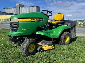 Zahradní traktor John Deere X300R