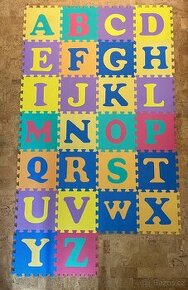 Pěnové puzzle 2x26ks abeceda 8ks navíc 9ks čísla a ks navíc