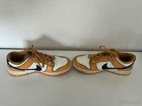 Nike dunk low wear and tear - 1