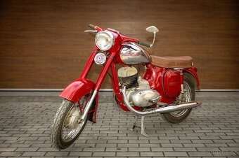 JAWA 250/559 PANELKA (top původka, okresní SPZ)