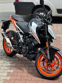 KTM duke 125