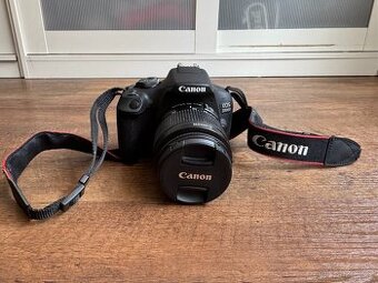 Prodám Canon EOS 2000D + objektiv 18-55mm – skvělý stav