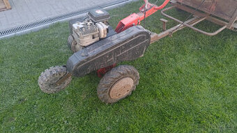 Mountfield traktůrek s vozíkem a příslušenstvím