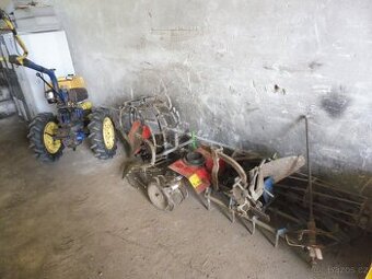 prodám malotraktor agzat s nářadím,  super stav