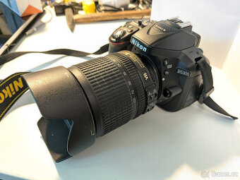 Nikon D5300 + 18-105 setový objektiv + příslušenství