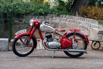 Jawa 250 pérák, FJ, štítek