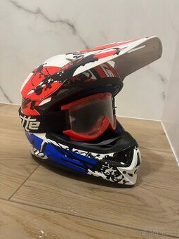 Motokrosová/downhill helma Astone XS