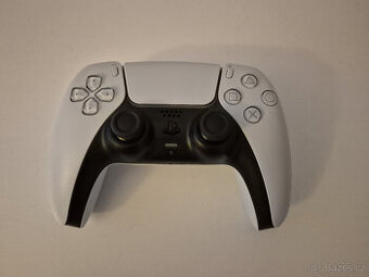 Dualsense ovladač na PS5