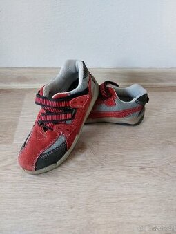 2x botasky vel.30